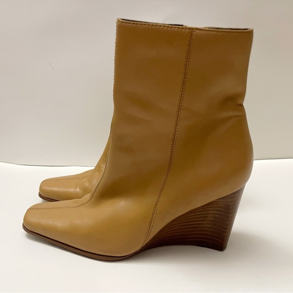 White Mountain Shoes - (sold)White Mountain Leather Wedge Heeled Boots Boho Chic Minimalist Casual Fall